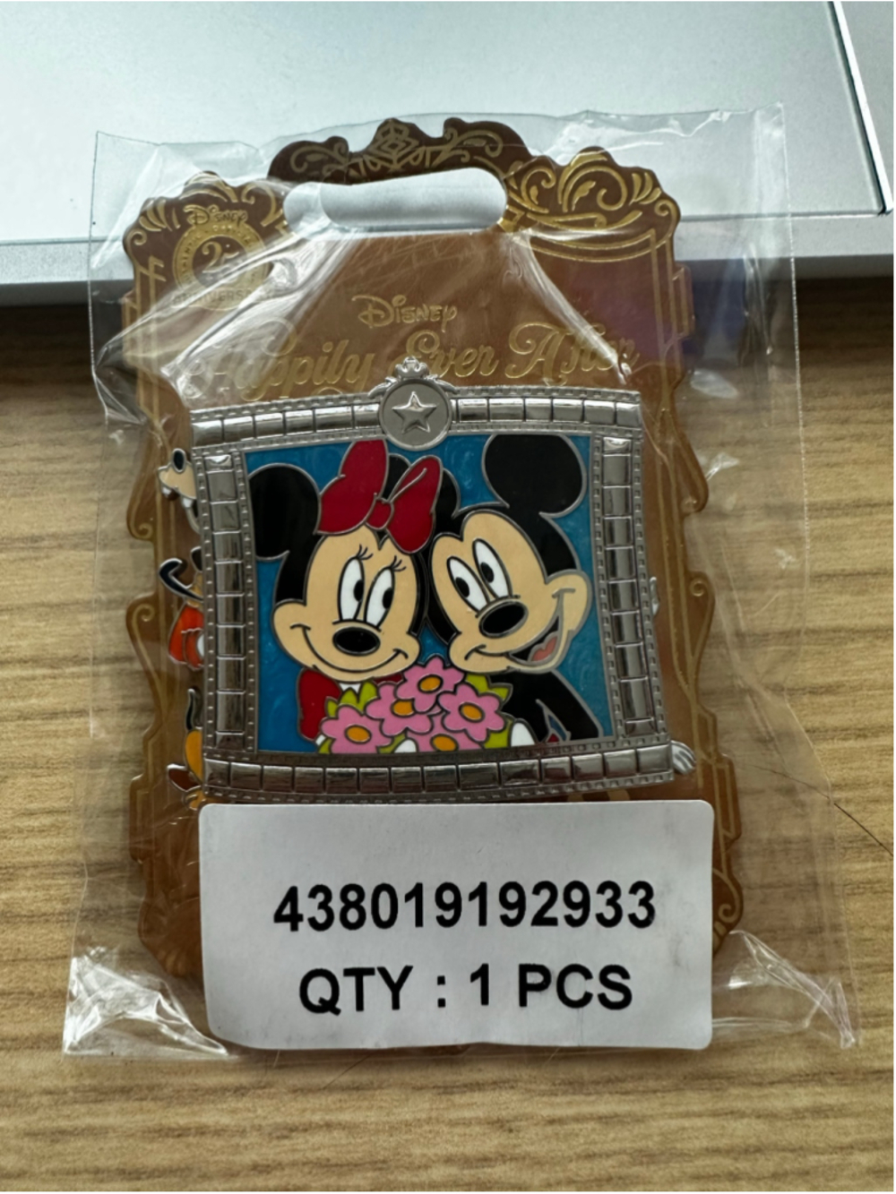 Disney Happily Ever After Mickey And Minnie PIN LE 2400